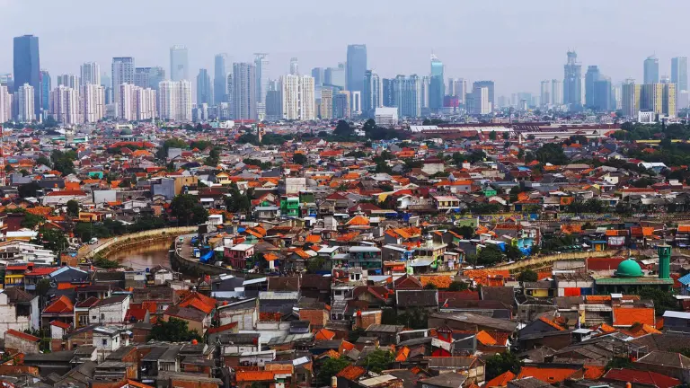 Η Jakarta ξεπερνά το Tokyo η μεγαλύτερη πόλη στον κόσμο σύμφωνα με τον ΟΗΕ