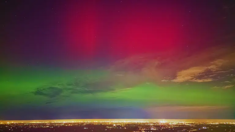 Σφοδρή καταιγίδα G4 φέρνει Βόρειo Σέλας σε όλο τον κόσμο